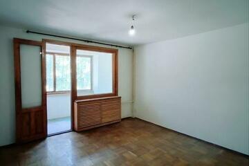 4-к квартира, 100 м², 1/5 эт.