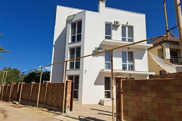 Дом, 250 м², 3 эт.