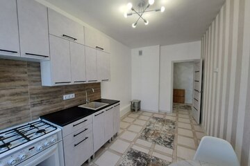 2-к квартира, 65 м², 5/10 эт.
