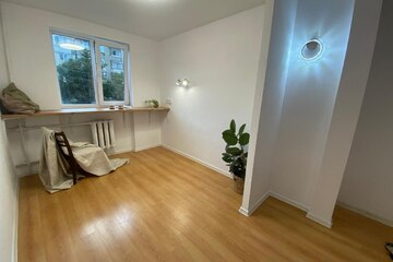 Комната, (всего 5 ком.), 75 м², 2/3 эт.