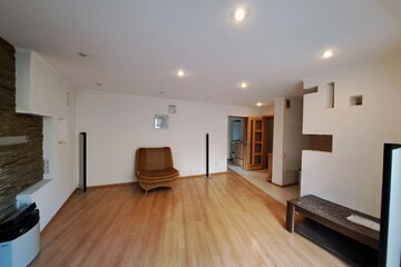 3-к квартира, 80 м², 1/9 эт.