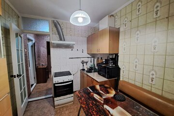 2-к квартира, 54 м², 1/12 эт.